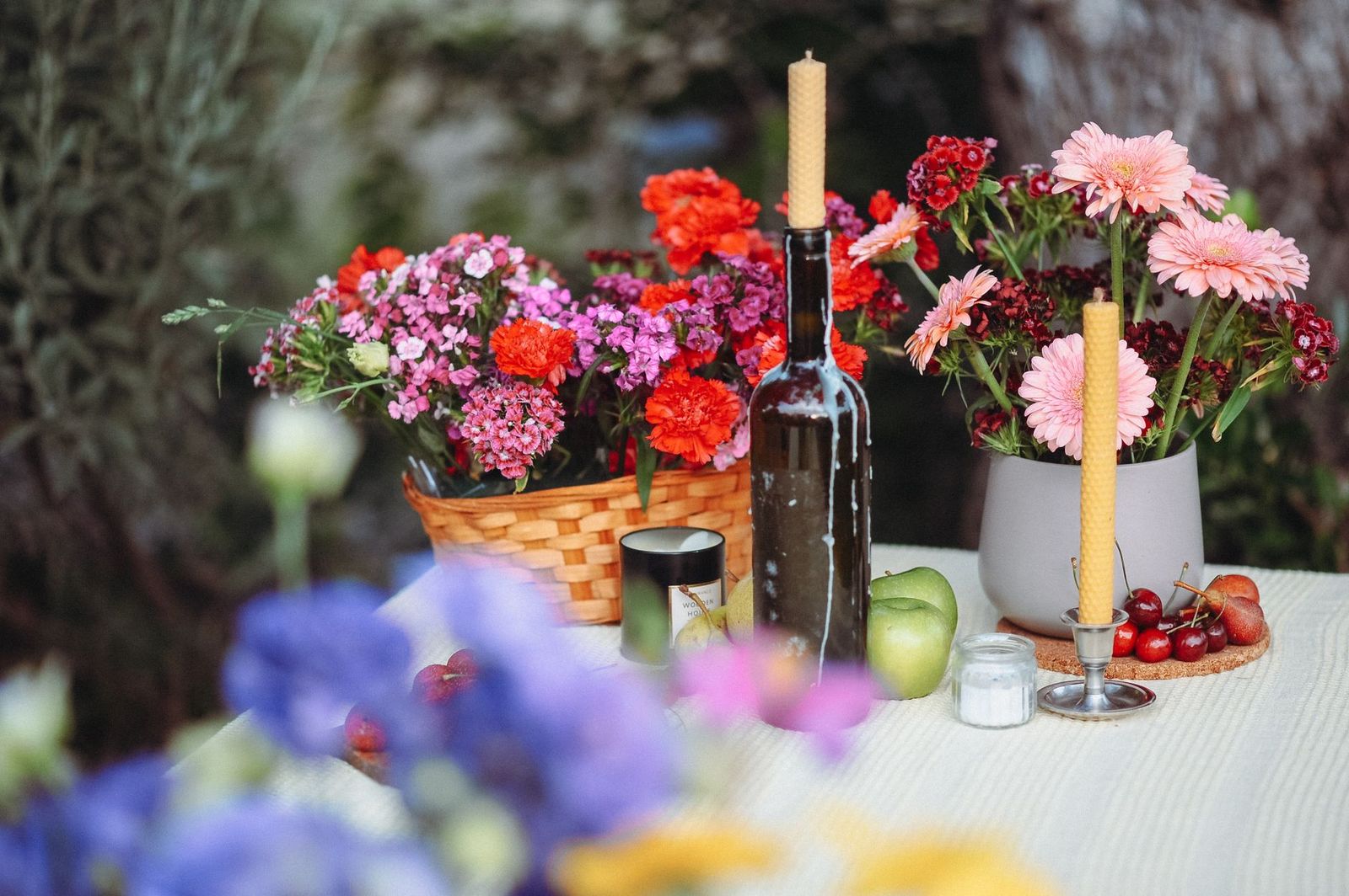 Soy candles vs beeswax candles: which is better?