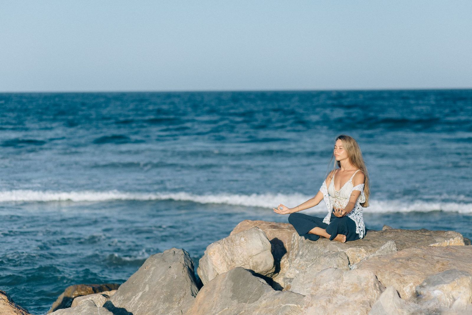 Third eye awakening meditation for beginners: techniques and tips