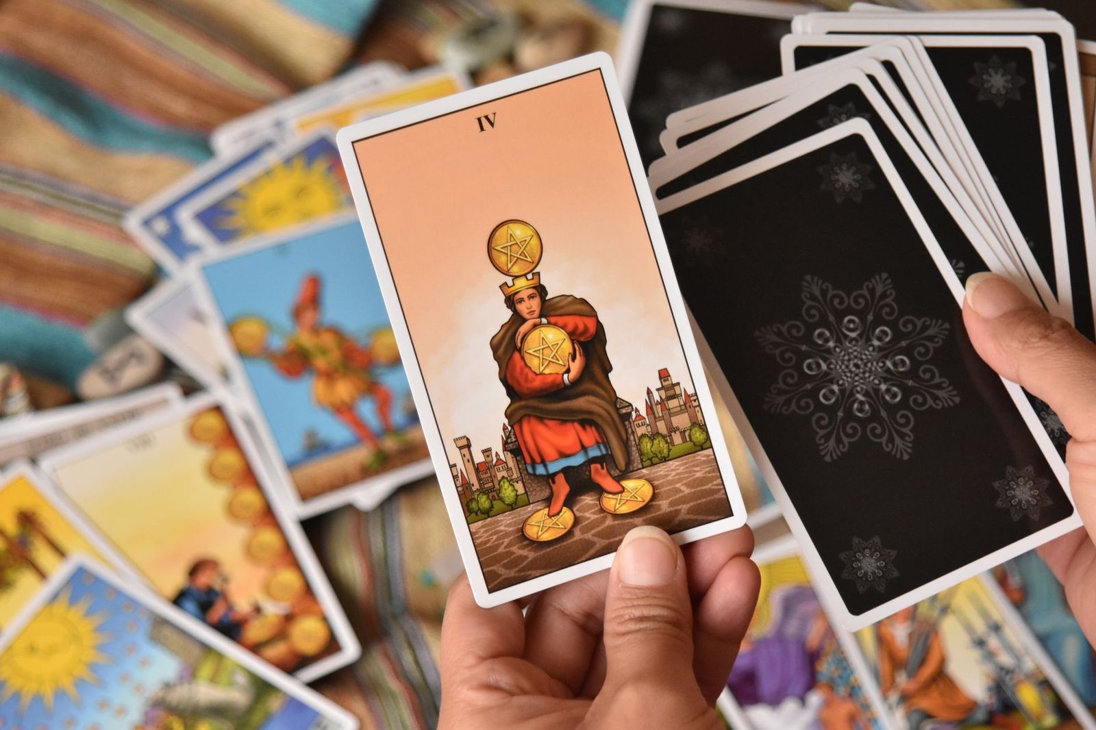 The four elements in tarot: correspondences