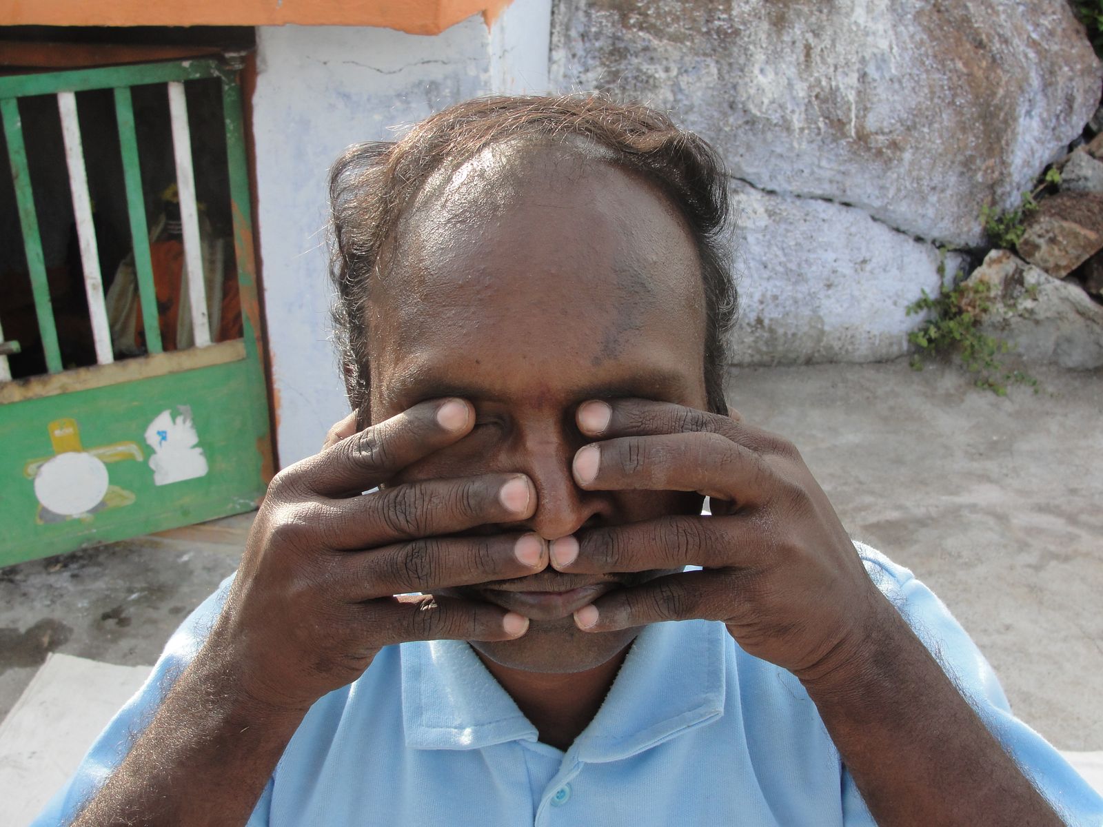 How to practice Garuda mudra or kavacham?