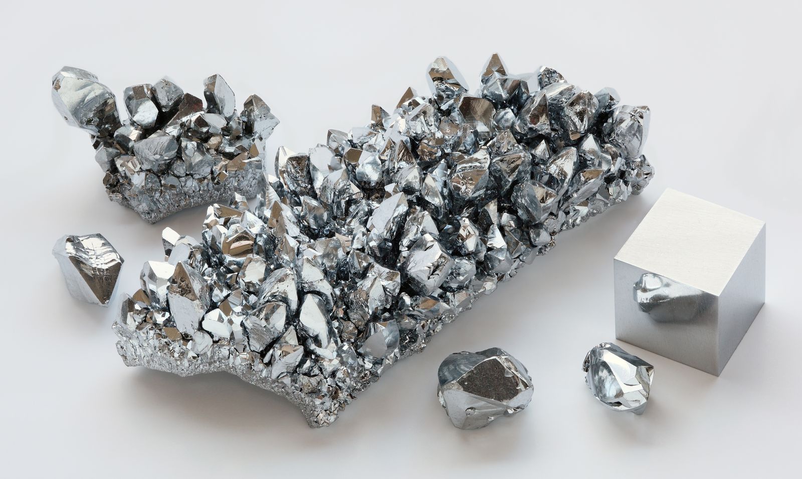 Best crystals for pendulum divination: a comparison guide